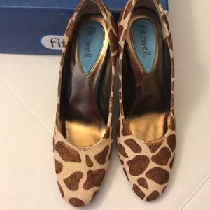 Real leather heels with cushion pad